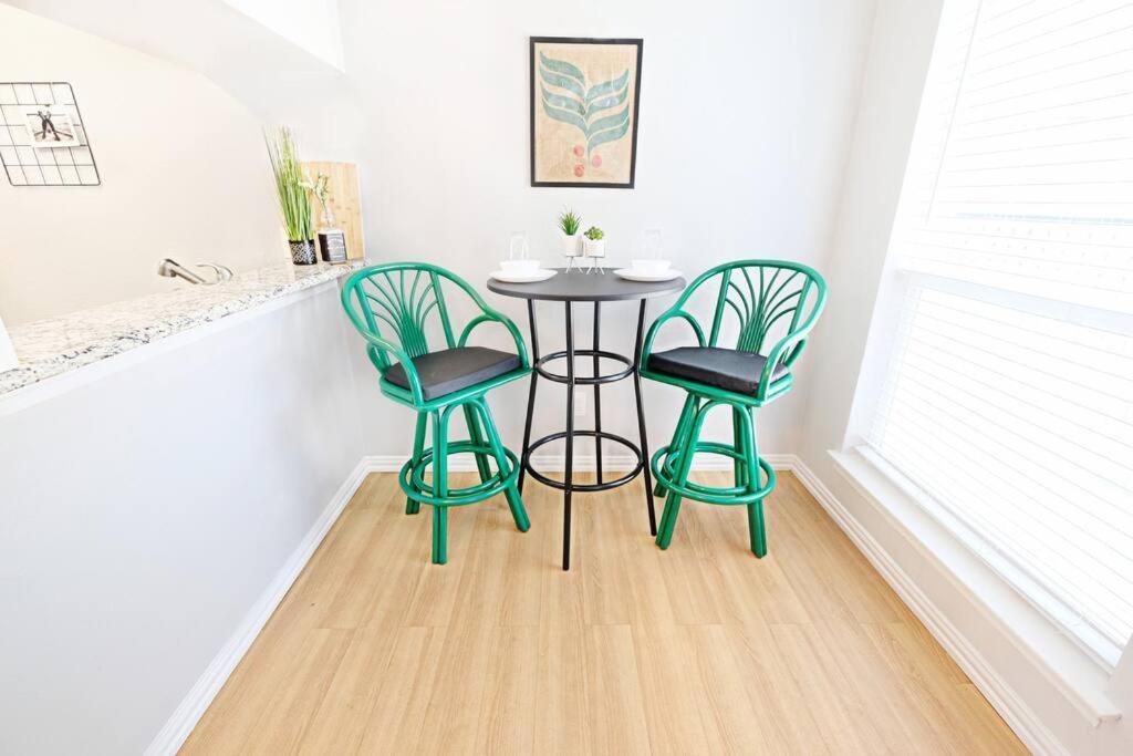 Appartamento Dwell By Design & Arboretum Tickets Included Dallas