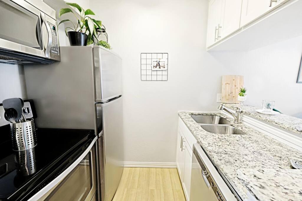 Appartamento Dwell By Design & Arboretum Tickets Included Dallas