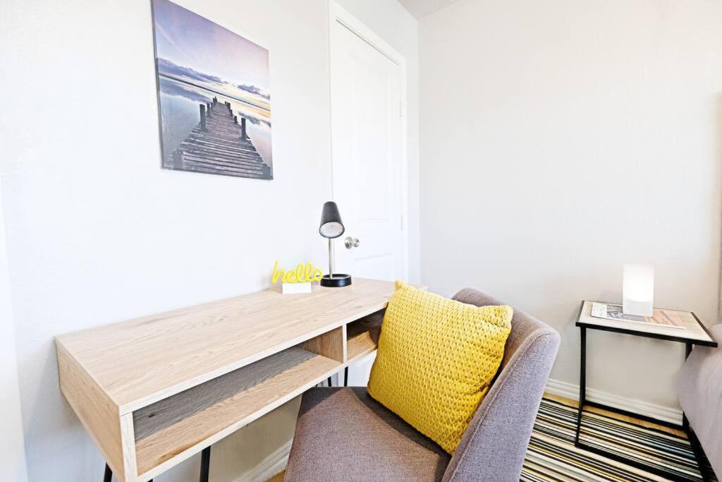 Dwell By Design & Arboretum Tickets Included Appartamento *